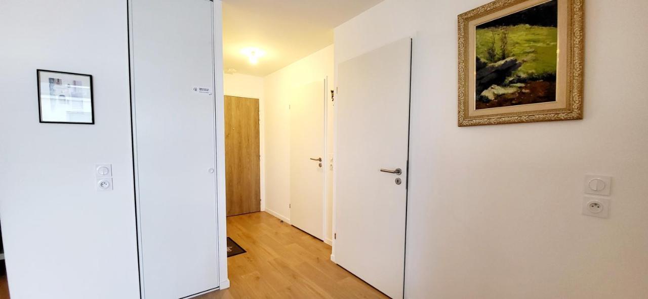 Appartement Moderne Finement Decore Avec Balcon A Vannes Centre Exterior photo